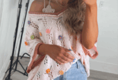 Delicacy Embroidered Flowers Colorblock Edge Hollowed Sweater
